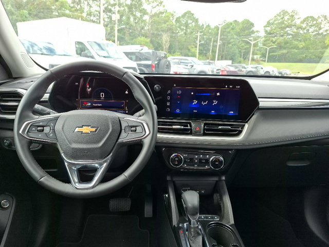 Used 2025 Chevrolet TrailBlazer LT w/ Convenience Package FWD image 28