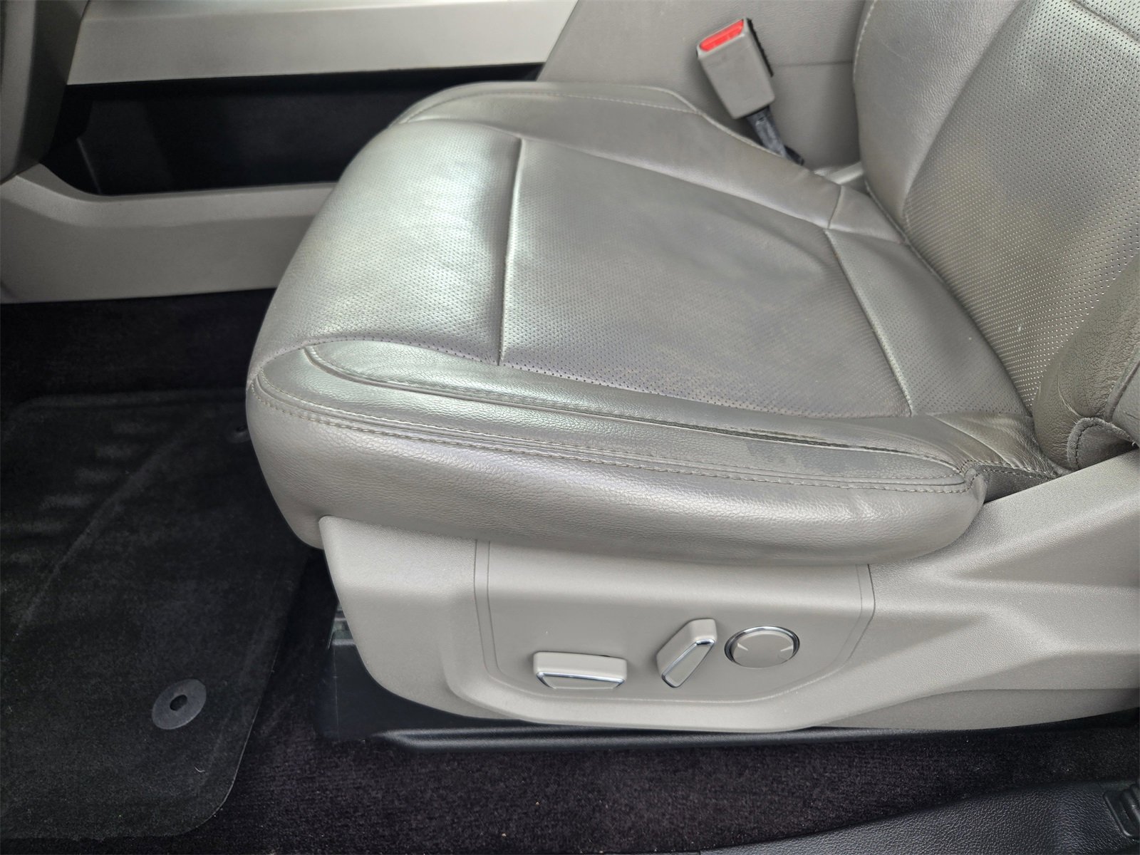 Certified 2017 Ford F150 Lariat image 22