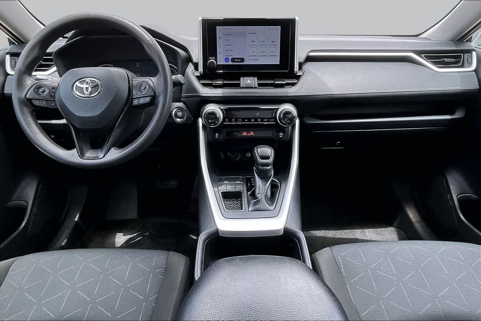 Used 2025 Toyota RAV4 XLE FWD image 14