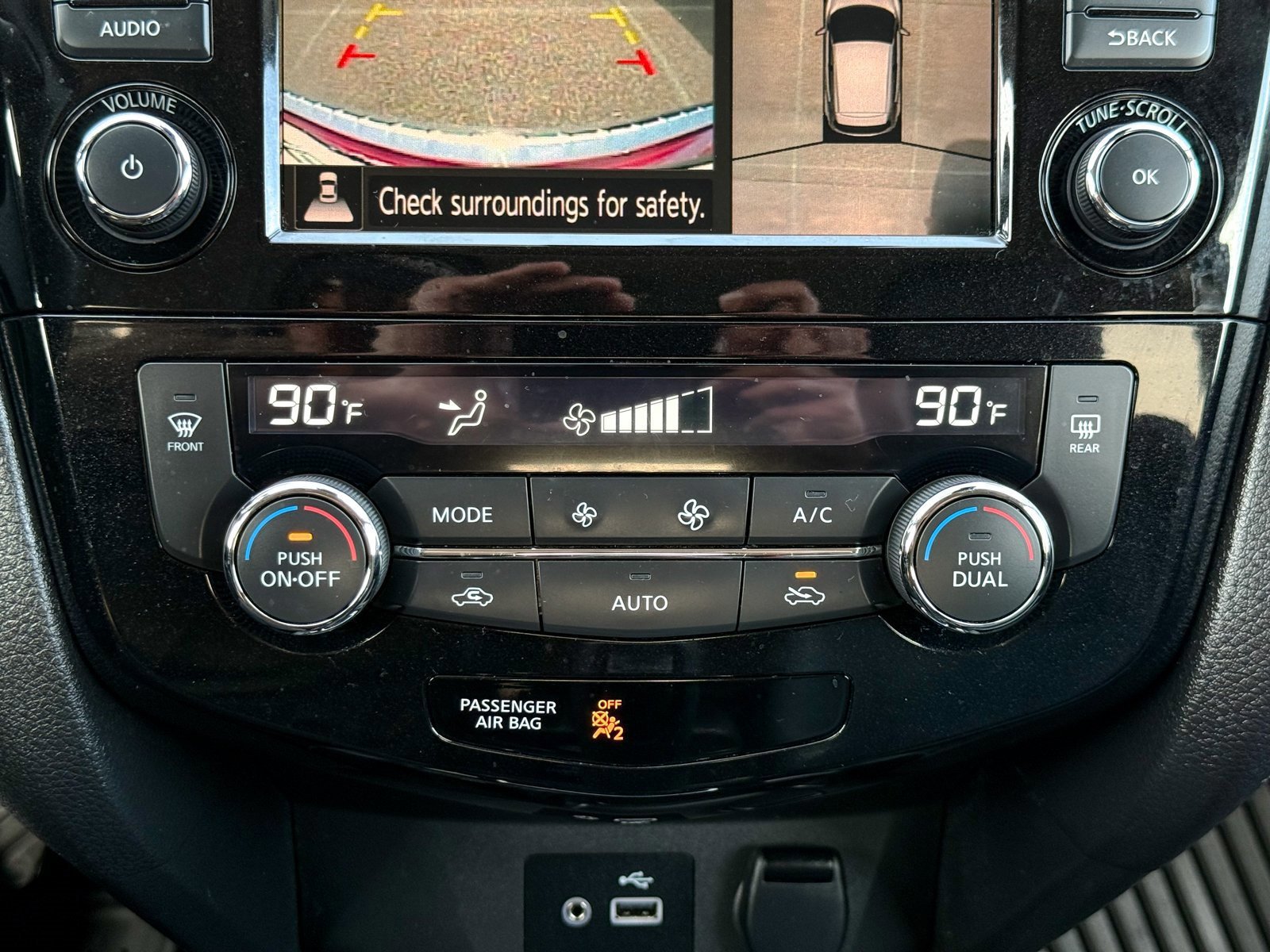 Used 2020 Nissan Rogue Sport SL w/ Premium Package image 24