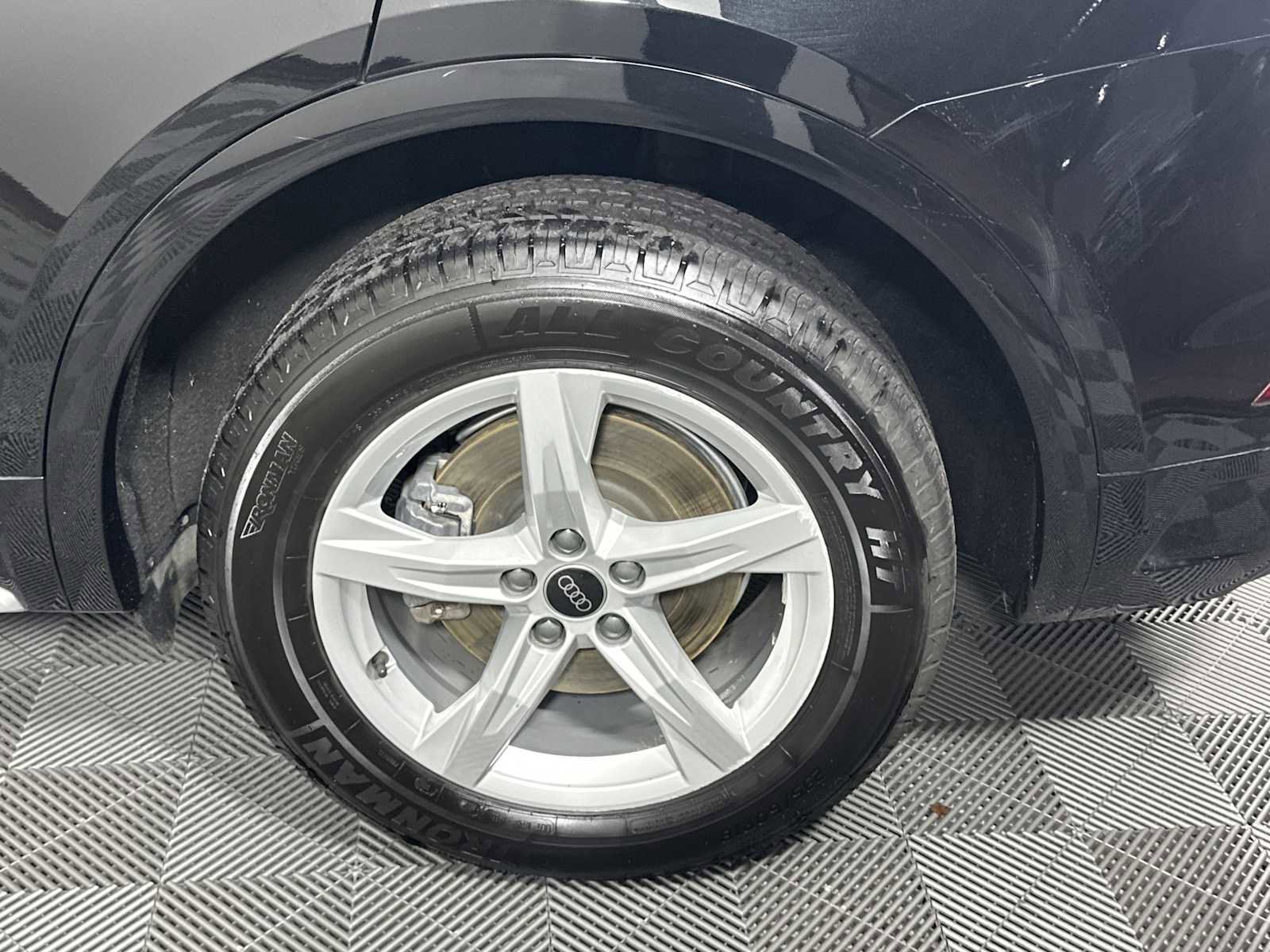 Used 2023 Audi Q5 2.0T Premium w/ Convenience Package image 16