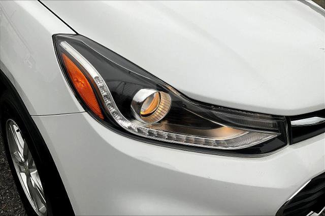 Used 2022 Chevrolet Trax LT w/ LT Convenience Package image 32