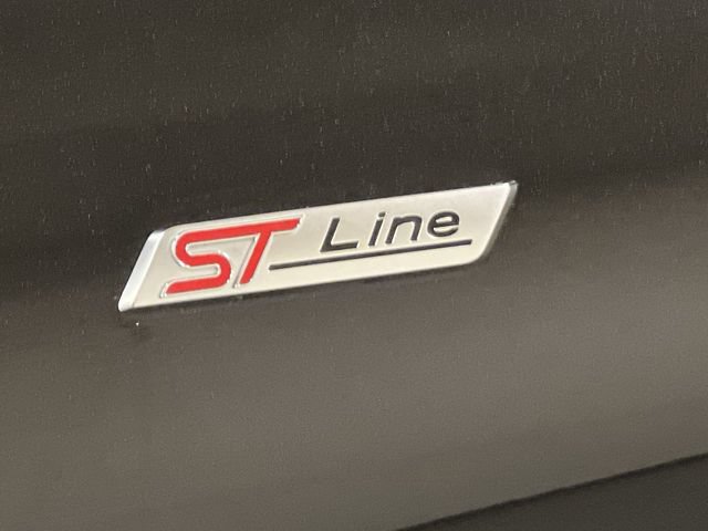 Certified 2025 Ford Explorer ST-Line AWD/4WD image 19