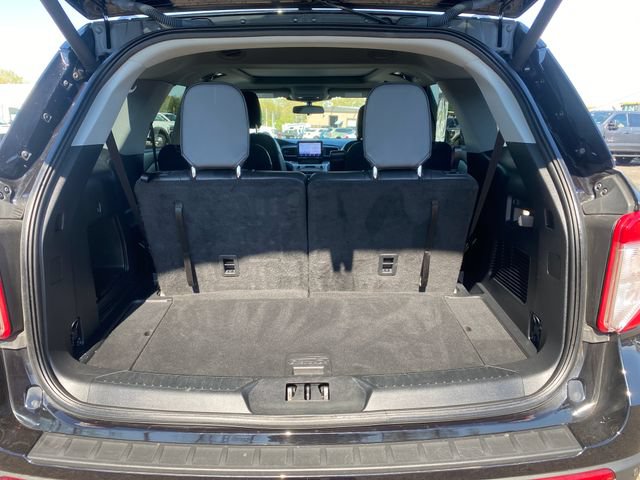 Certified 2022 Ford Explorer XLT w/ Equipment Group 202A AWD/4WD image 10