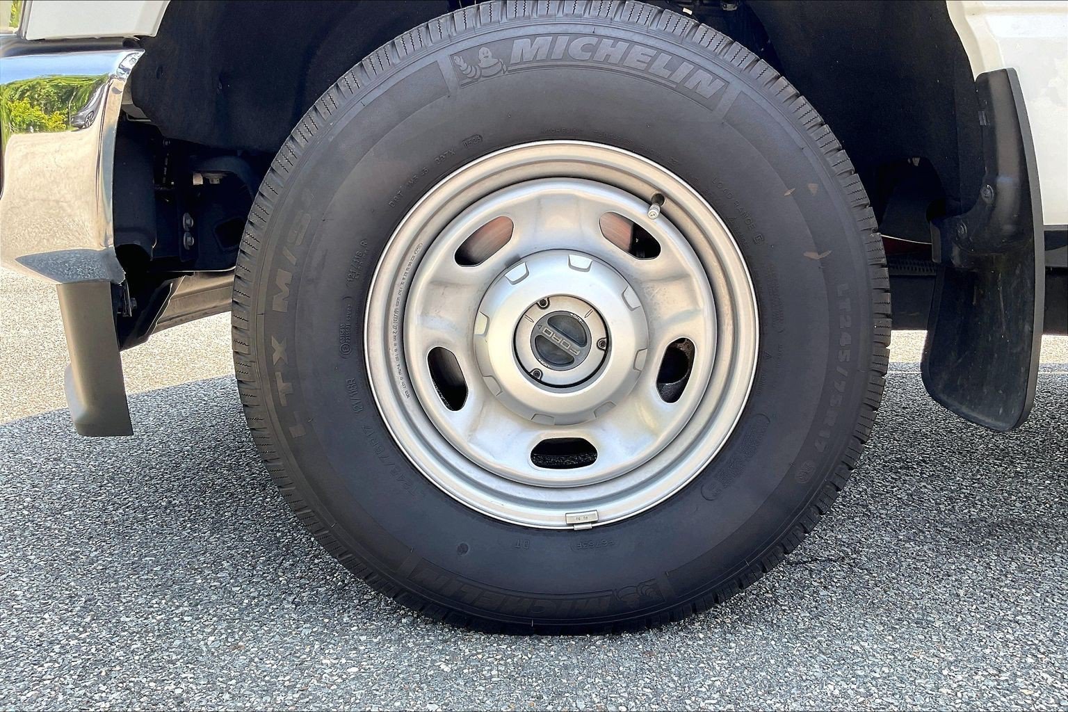 Certified 2023 Ford F250 XL AWD/4WD image 9