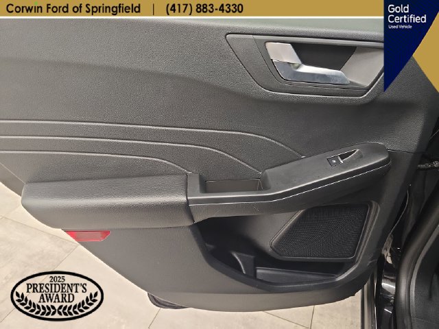 Certified 2025 Ford Escape ST-Line AWD/4WD image 18