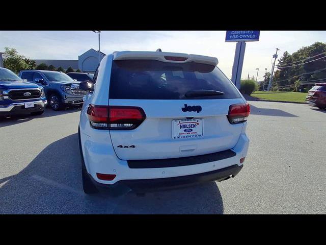 Used 2019 Jeep Grand Cherokee Laredo AWD/4WD image 7