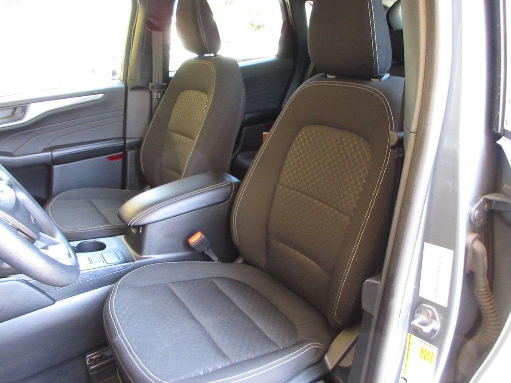 Certified 2025 Ford Escape Active FWD image 11