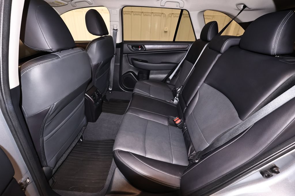 Used 2017 Subaru Outback 2.5i Limited AWD/4WD image 17