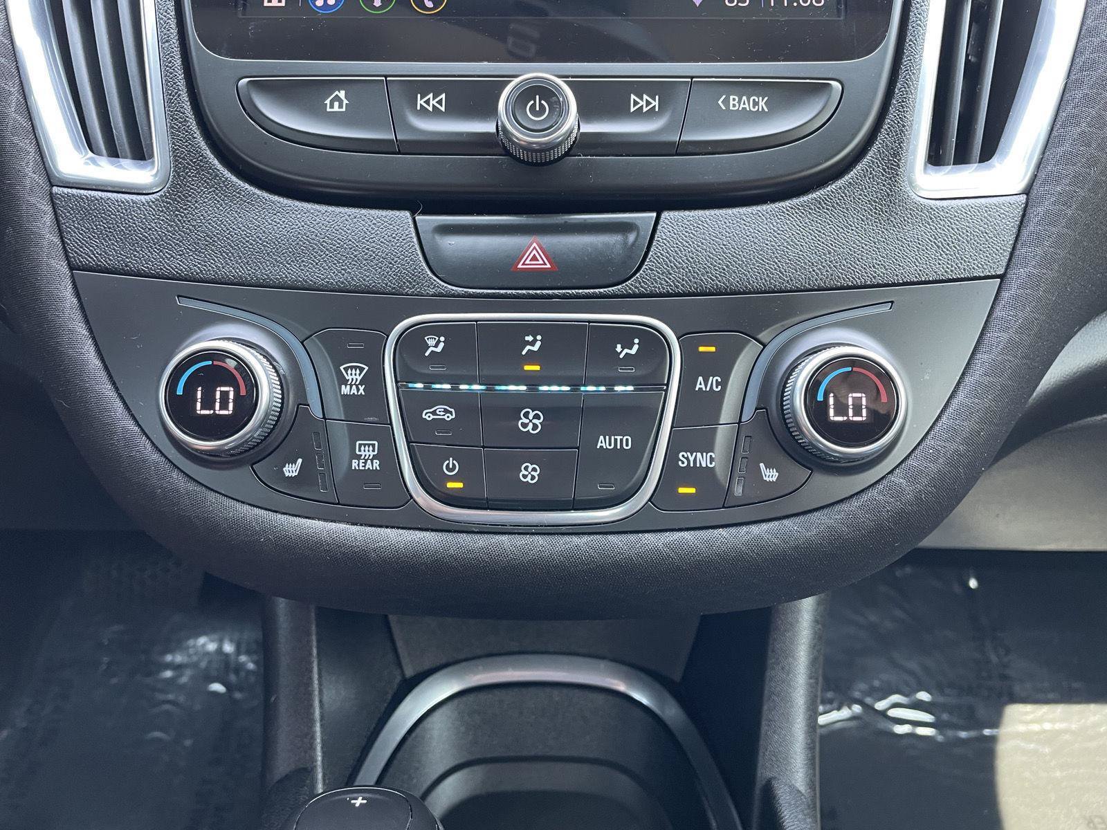 Used 2019 Chevrolet Malibu LT FWD image 25