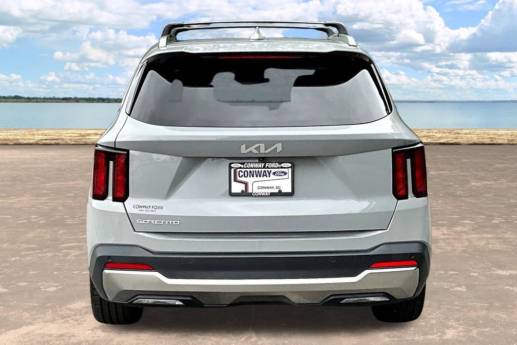 Used 2025 Kia Sorento EX w/ Panoramic Sunroof Package FWD image 7