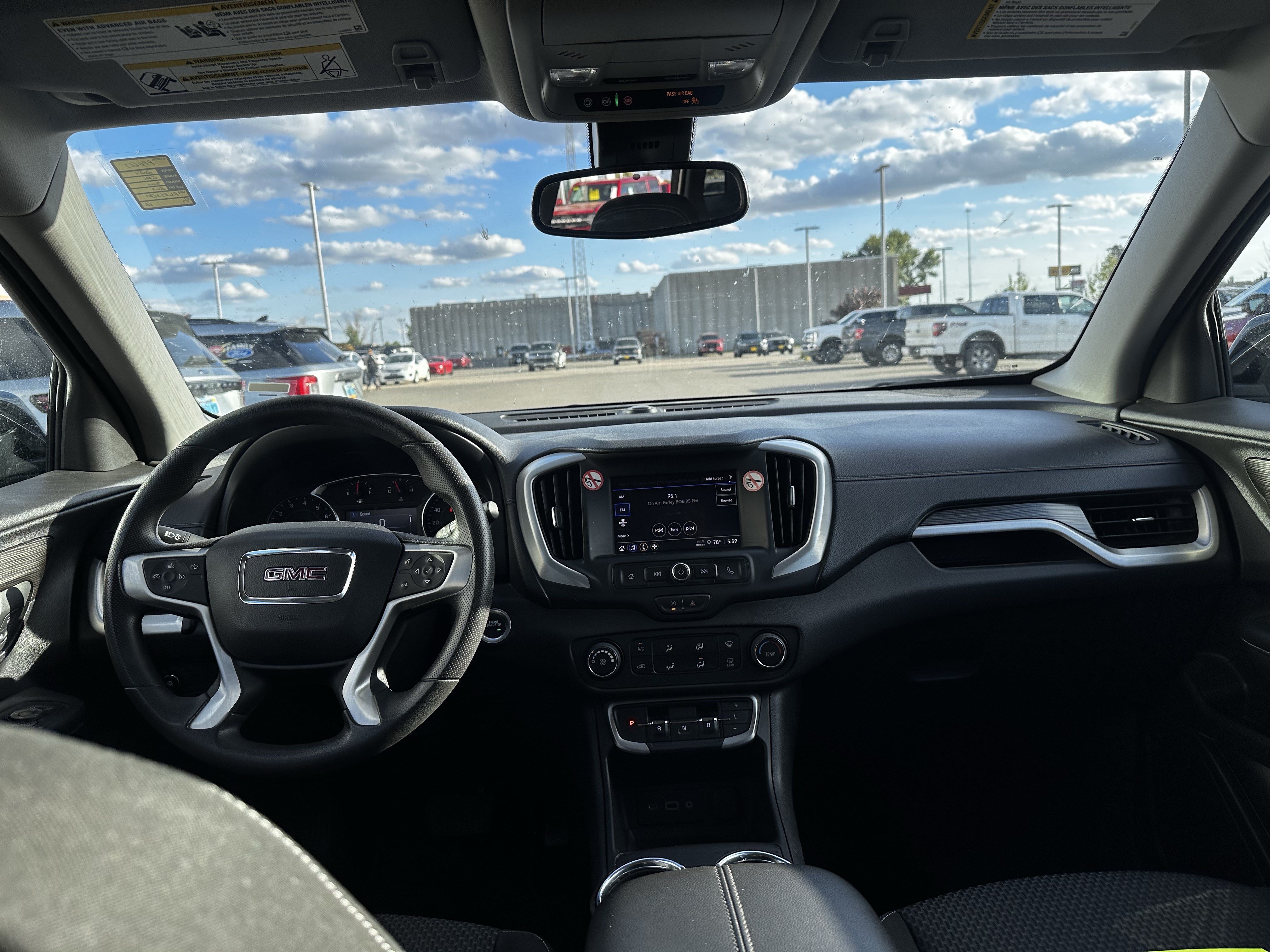 Used 2024 GMC Terrain SLE AWD/4WD image 6