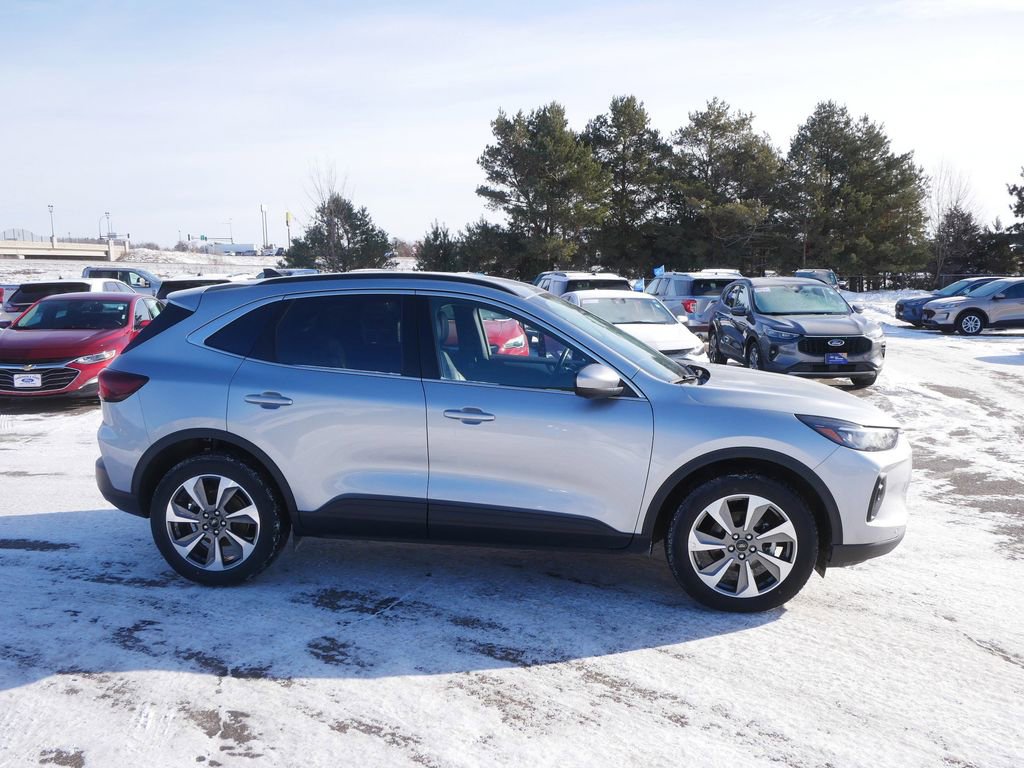 Certified 2024 Ford Escape Platinum image 4