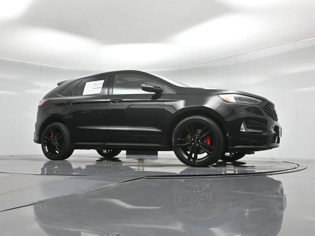 Certified 2019 Ford Edge ST w/ Equipment Group 401A image 6