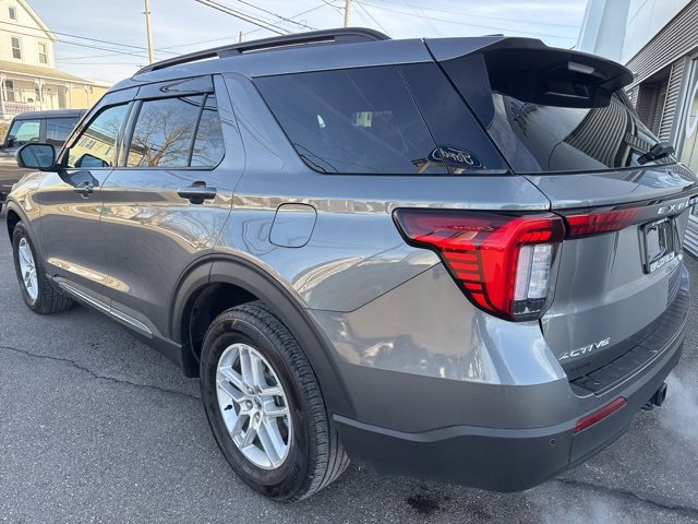 Certified 2025 Ford Explorer Active image 8