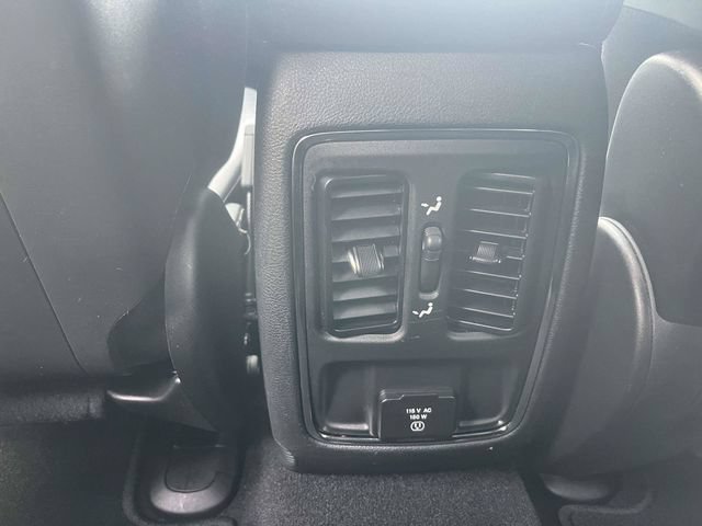 Used 2019 Jeep Grand Cherokee Altitude AWD/4WD image 16