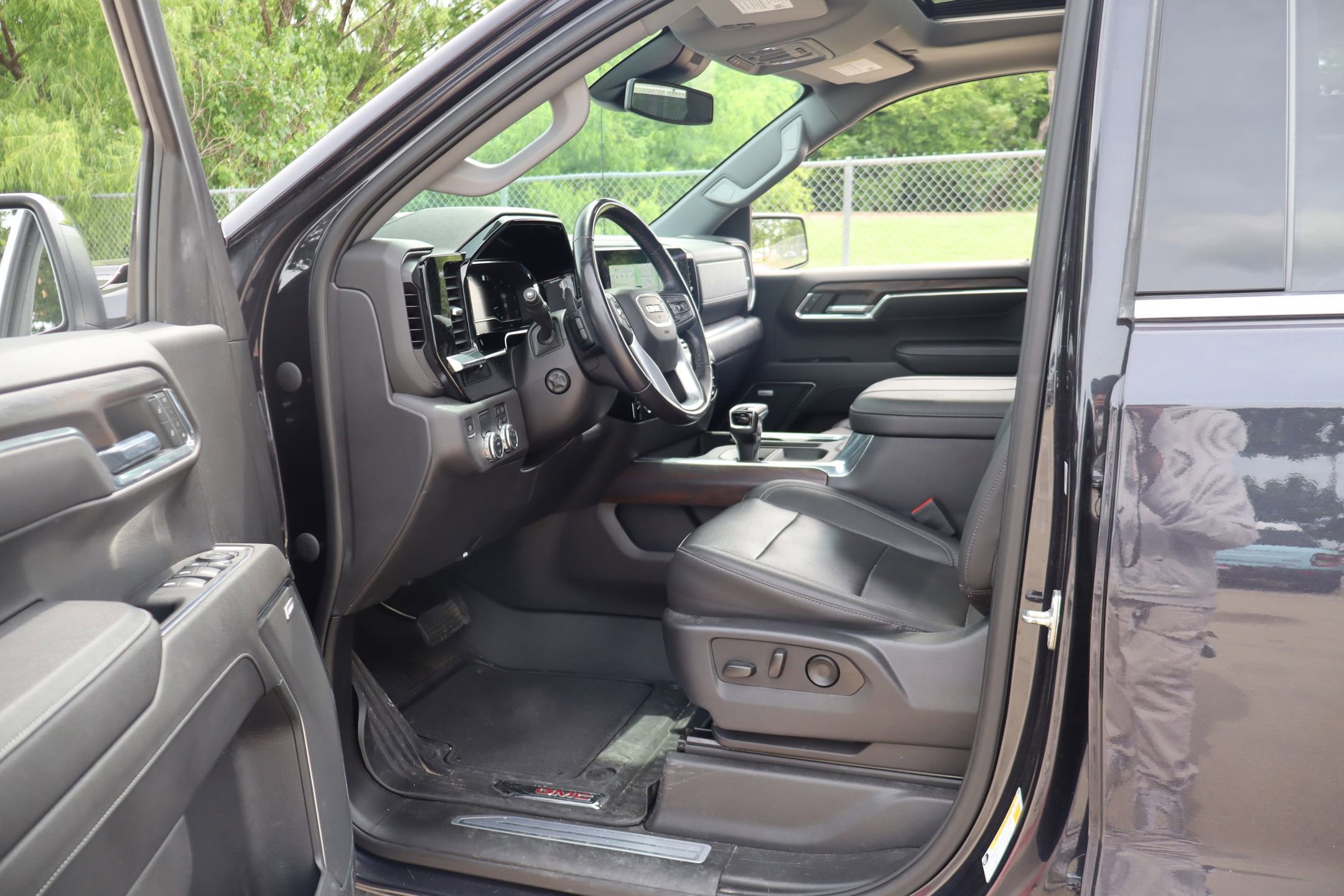 Used 2023 GMC Sierra 1500 SLT RWD image 26