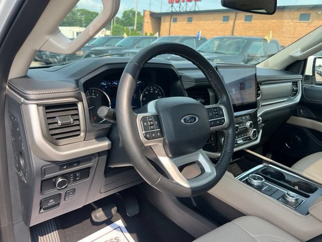 Certified 2024 Ford Expedition XLT AWD/4WD image 7