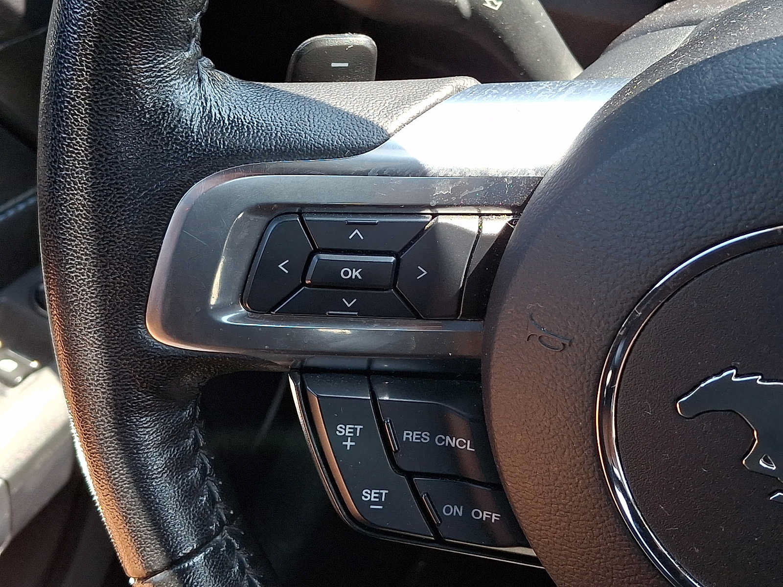 Certified 2017 Ford Mustang Coupe RWD image 18
