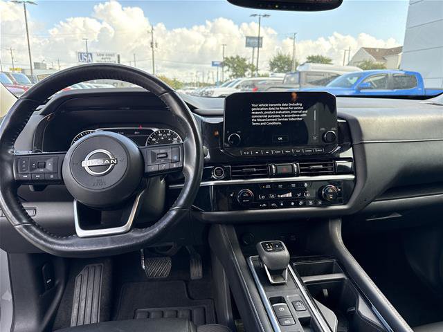 Used 2022 Nissan Pathfinder SL FWD image 7