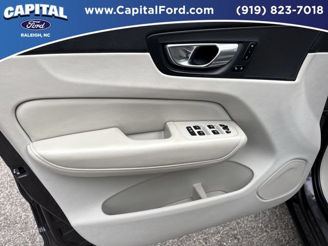 Used 2024 Volvo XC60 B5 Plus AWD/4WD image 20
