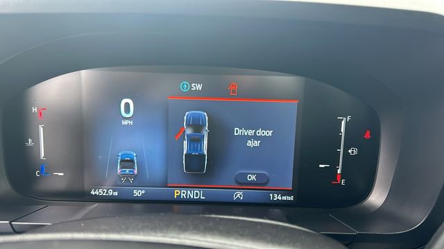 Certified 2025 Ford Maverick XLT w/ Black Appearance Package image 18