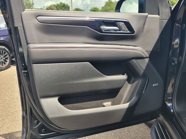 Used 2025 Chevrolet Tahoe RST w/ Comfort Package AWD/4WD image 16
