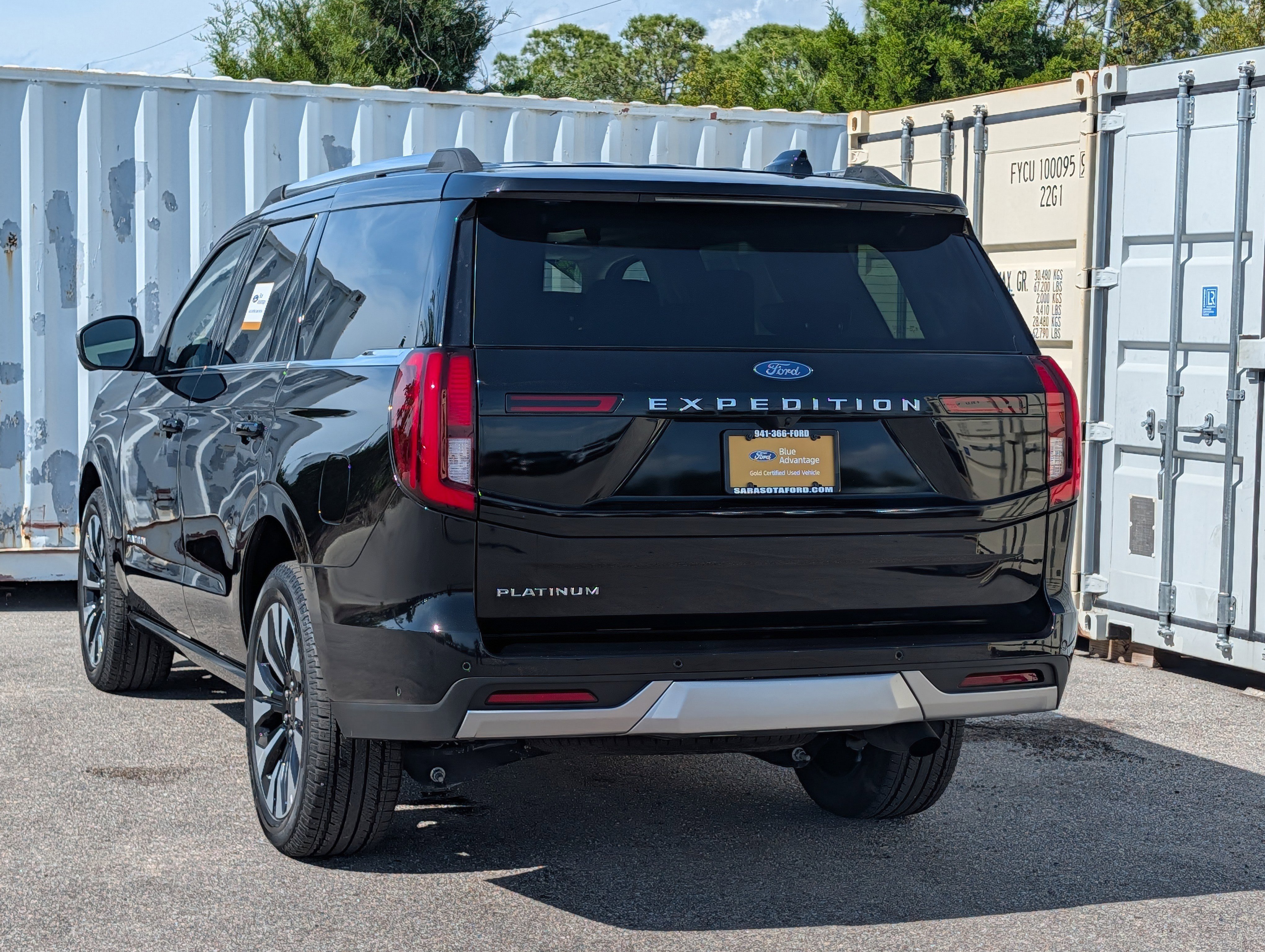 Certified 2025 Ford Expedition Platinum w/ Driver's Package AWD/4WD image 6