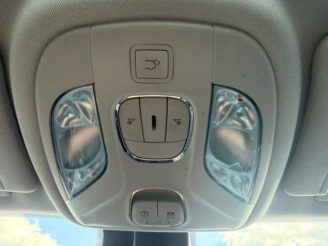 Used 2022 Jeep Compass Limited w/ Elite Group AWD/4WD image 41