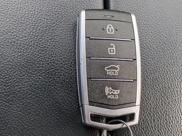 Used 2017 Genesis G80 3.8 RWD image 27