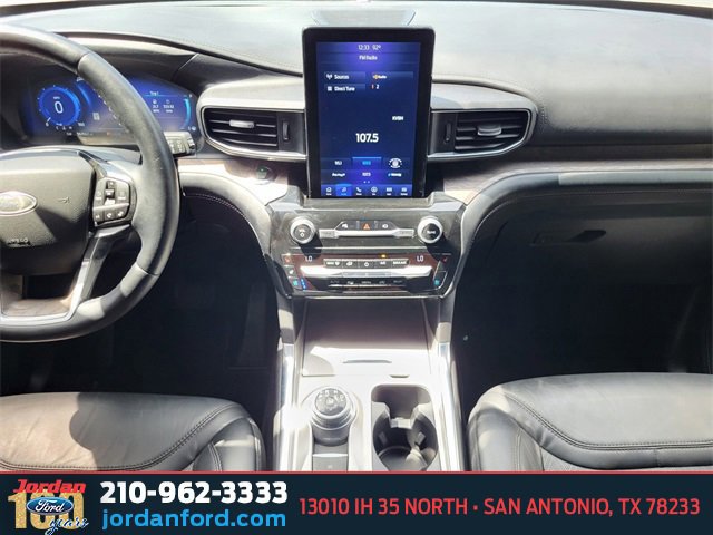Certified 2021 Ford Explorer Platinum w/ Premium Technology Package image 14