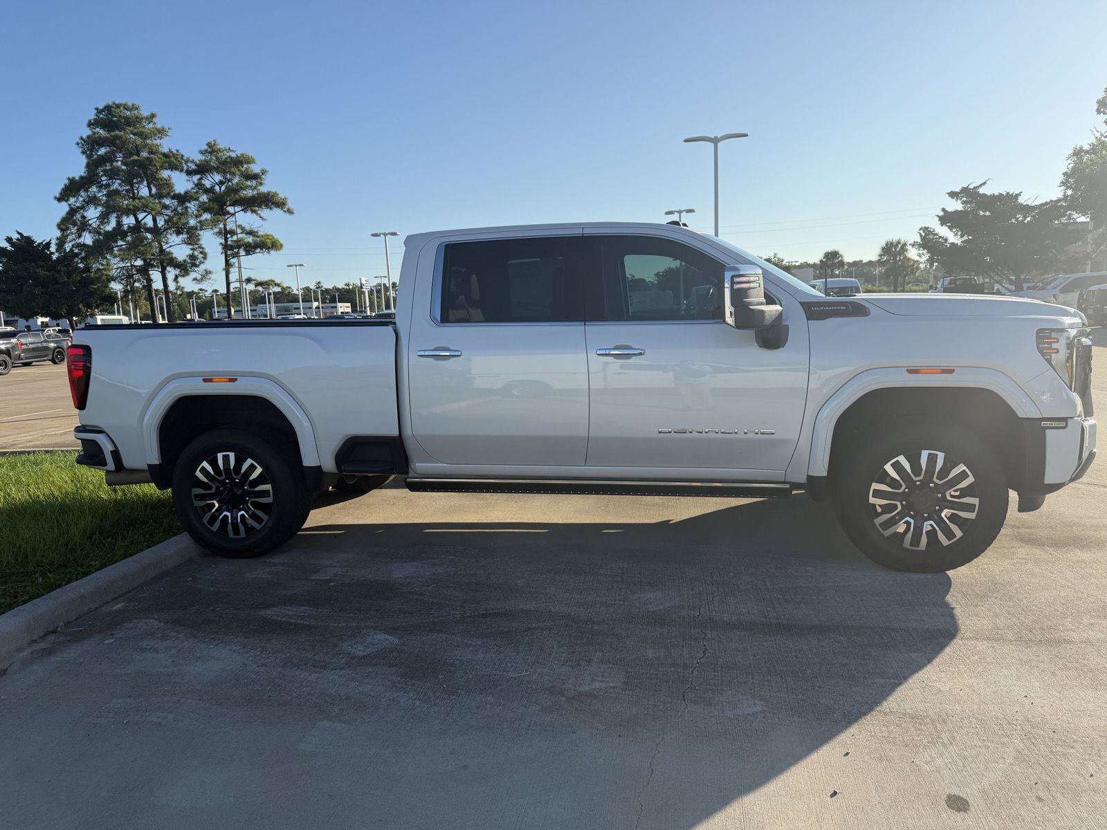 Used 2024 GMC Sierra 2500 Denali Ultimate AWD/4WD image 22