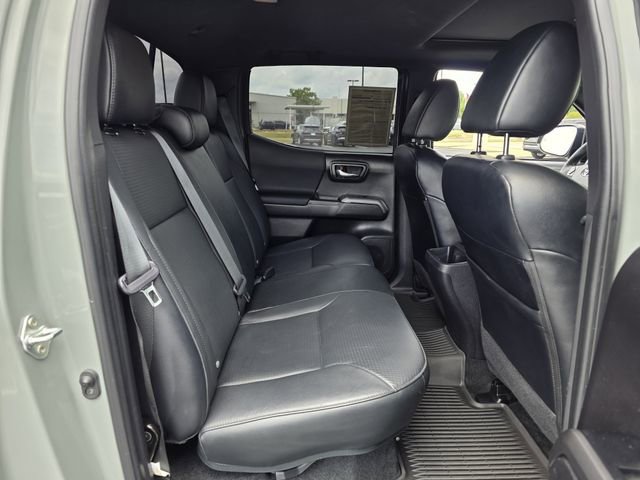 Used 2023 Toyota Tacoma TRD Off-Road w/ TRD Premium Off Road Package AWD/4WD image 27
