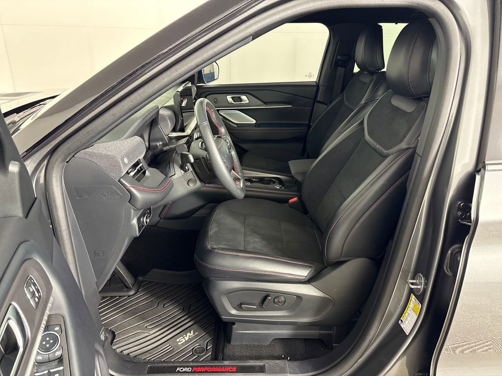 Certified 2025 Ford Explorer ST image 27