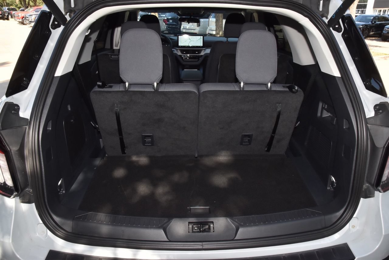 Certified 2026 Ford Explorer Active RWD image 36