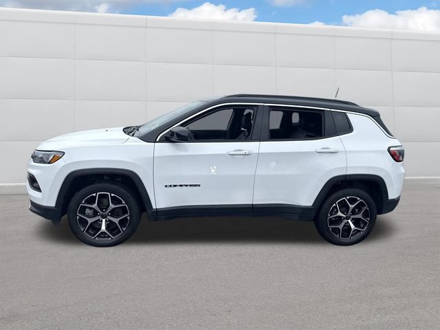 Used 2025 Jeep Compass Limited AWD/4WD image 2