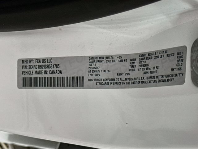 Used 2025 Chrysler Pacifica Select FWD image 31