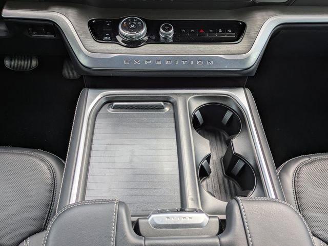 Certified 2025 Ford Expedition Platinum AWD/4WD image 19