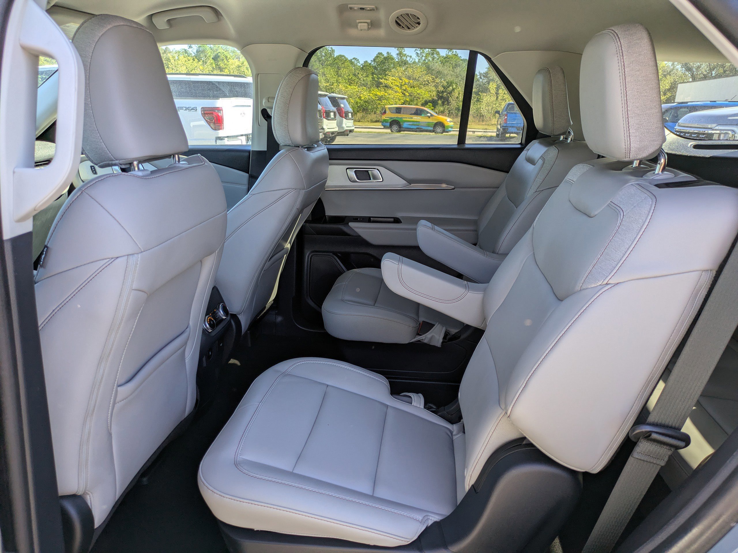 Certified 2025 Ford Explorer Active w/ Active Comfort Package image 13
