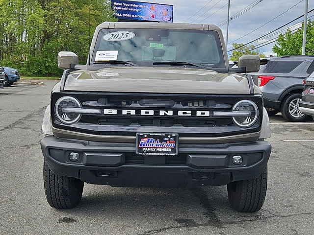Certified 2025 Ford Bronco Outer Banks AWD/4WD image 3