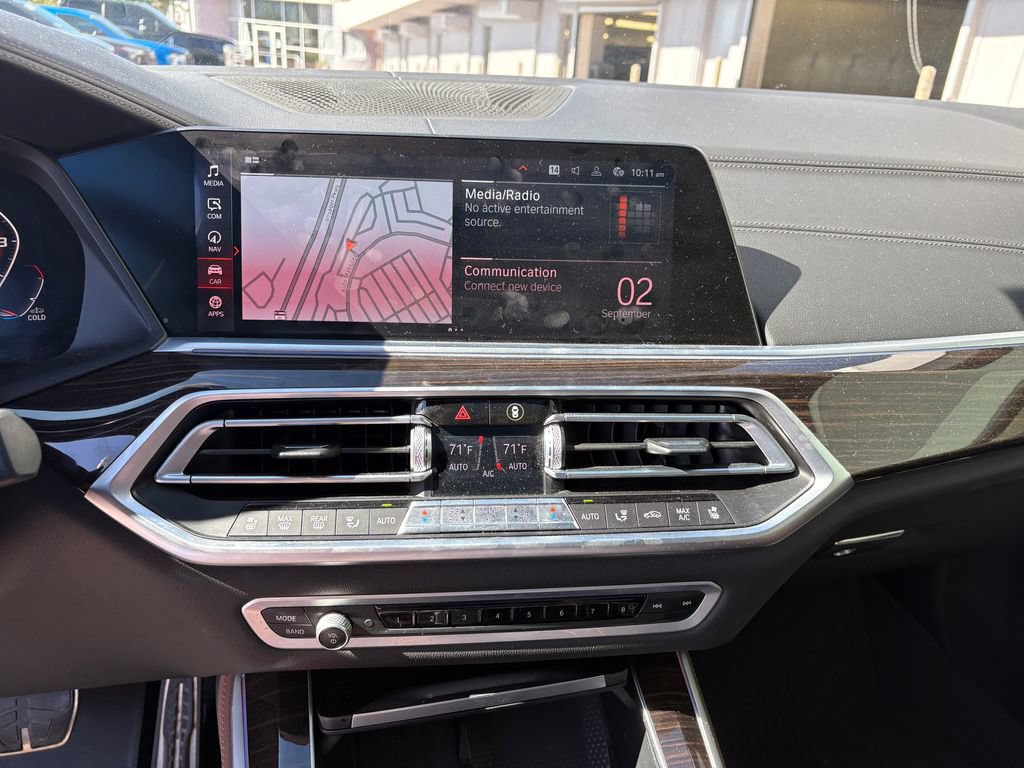 Used 2021 BMW X5 M50i AWD/4WD image 22