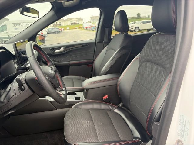 Certified 2023 Ford Escape ST-Line w/ Tech Pack #1 AWD/4WD image 9