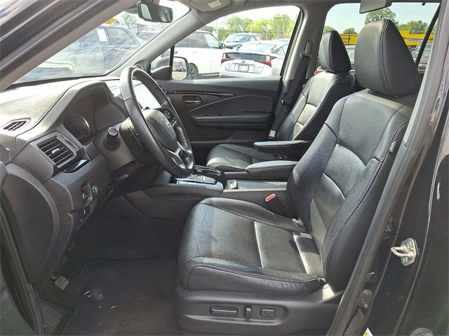 Used 2020 Honda Pilot Touring image 16