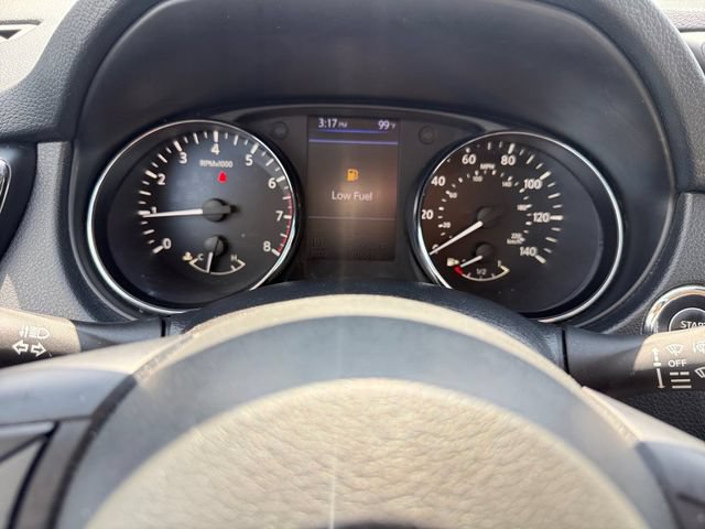 Used 2020 Nissan Rogue SV FWD image 11