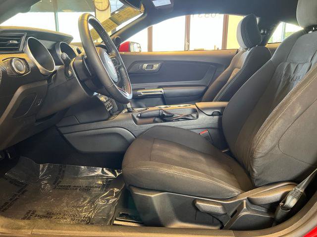 Certified 2020 Ford Mustang Coupe RWD image 9