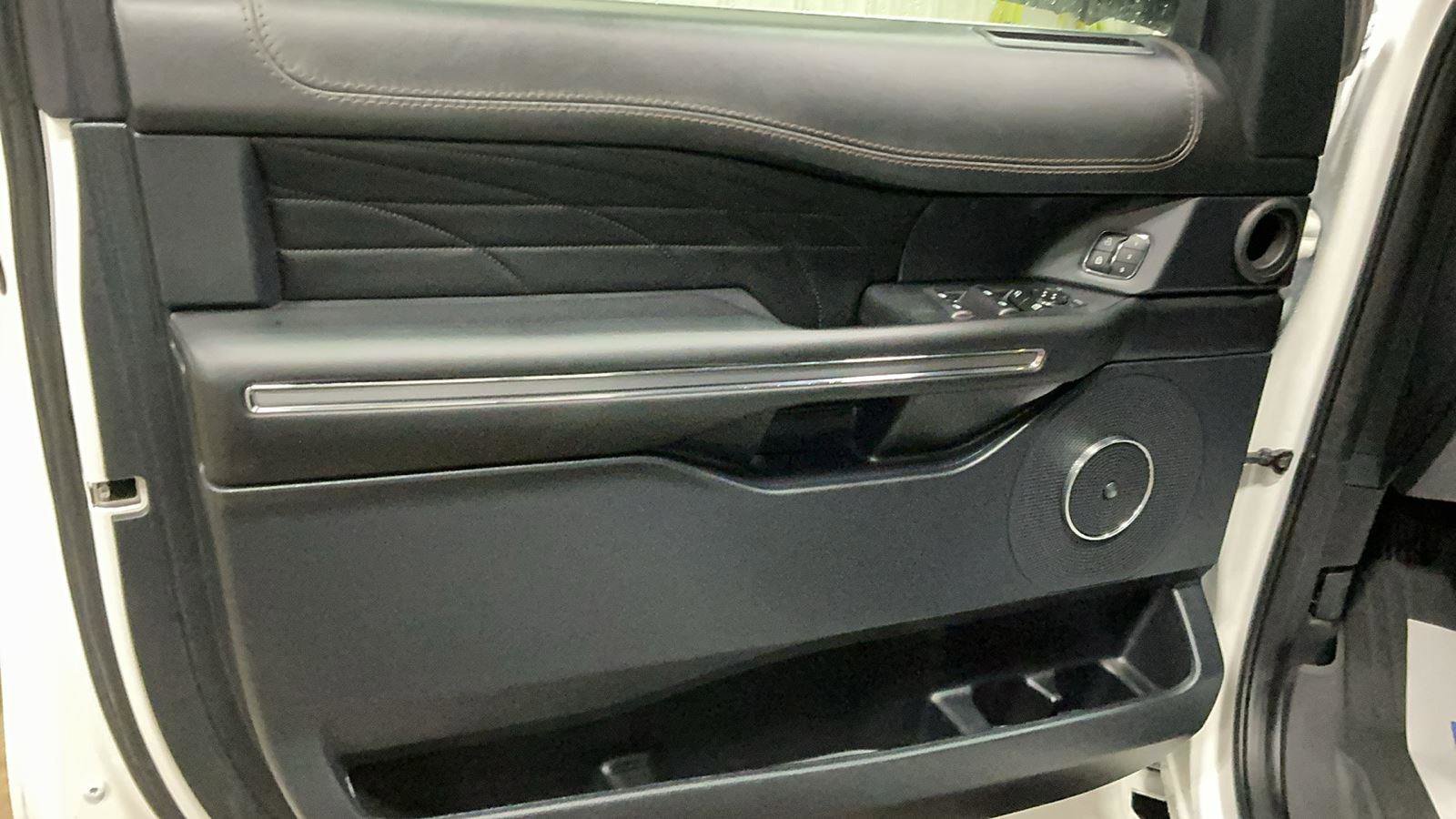 Certified 2021 Ford Expedition Platinum image 16