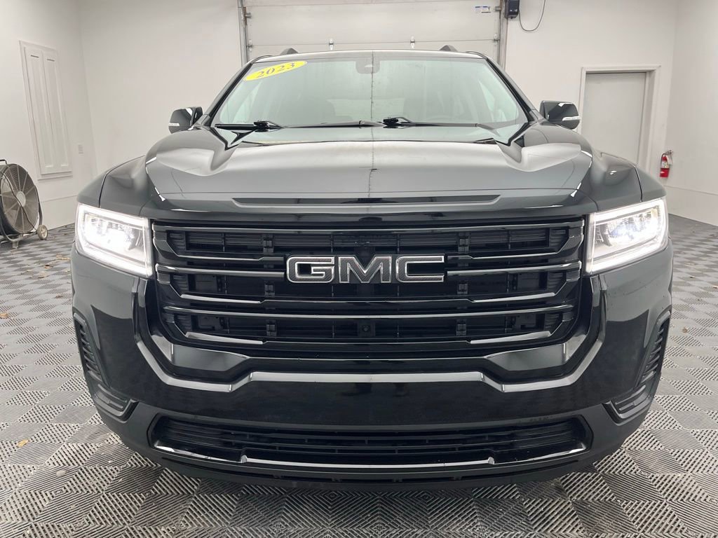 Used 2023 GMC Acadia SLE w/ Driver Convenience Package image 8