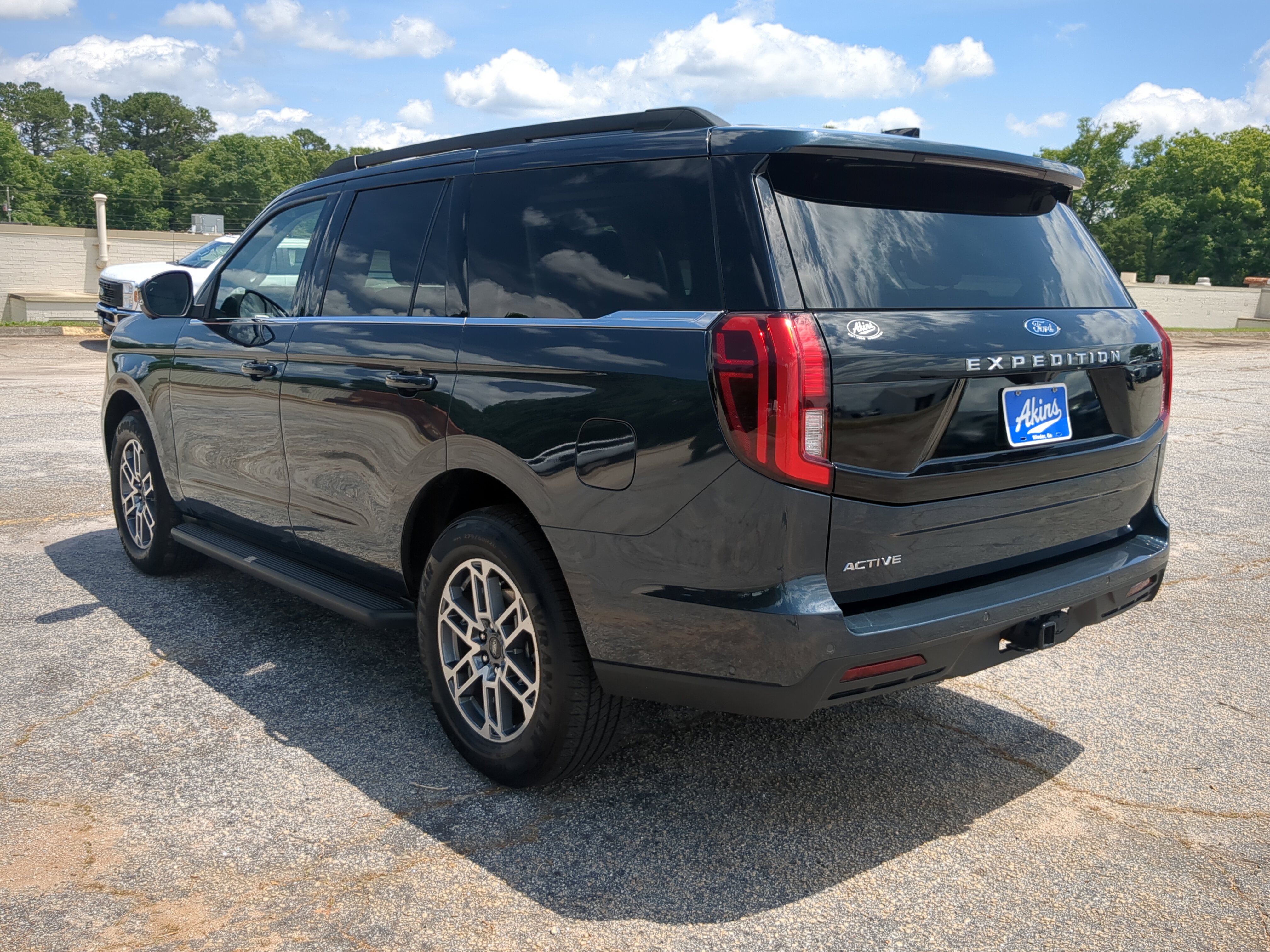 Certified 2025 Ford Expedition Active RWD image 5