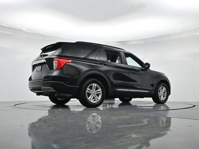 Certified 2021 Ford Explorer XLT w/ Equipment Group 202A AWD/4WD image 32