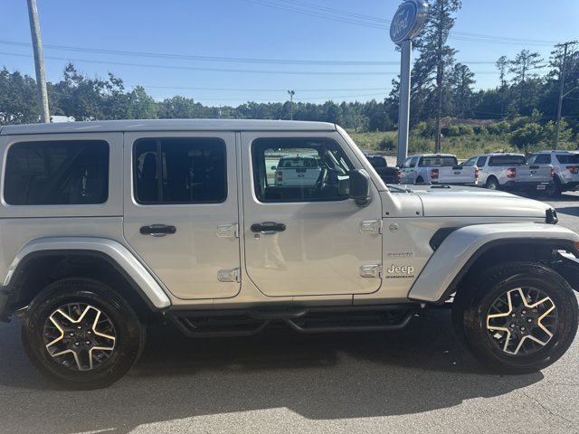 Used 2024 Jeep Wrangler Unlimited Sahara AWD/4WD image 25